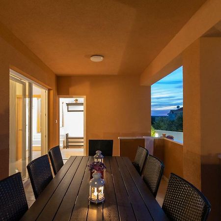 Villa Village Idylle With Heated Pool, Sauna, Jacuzzy And Private Parking Sukošan Extérieur photo
