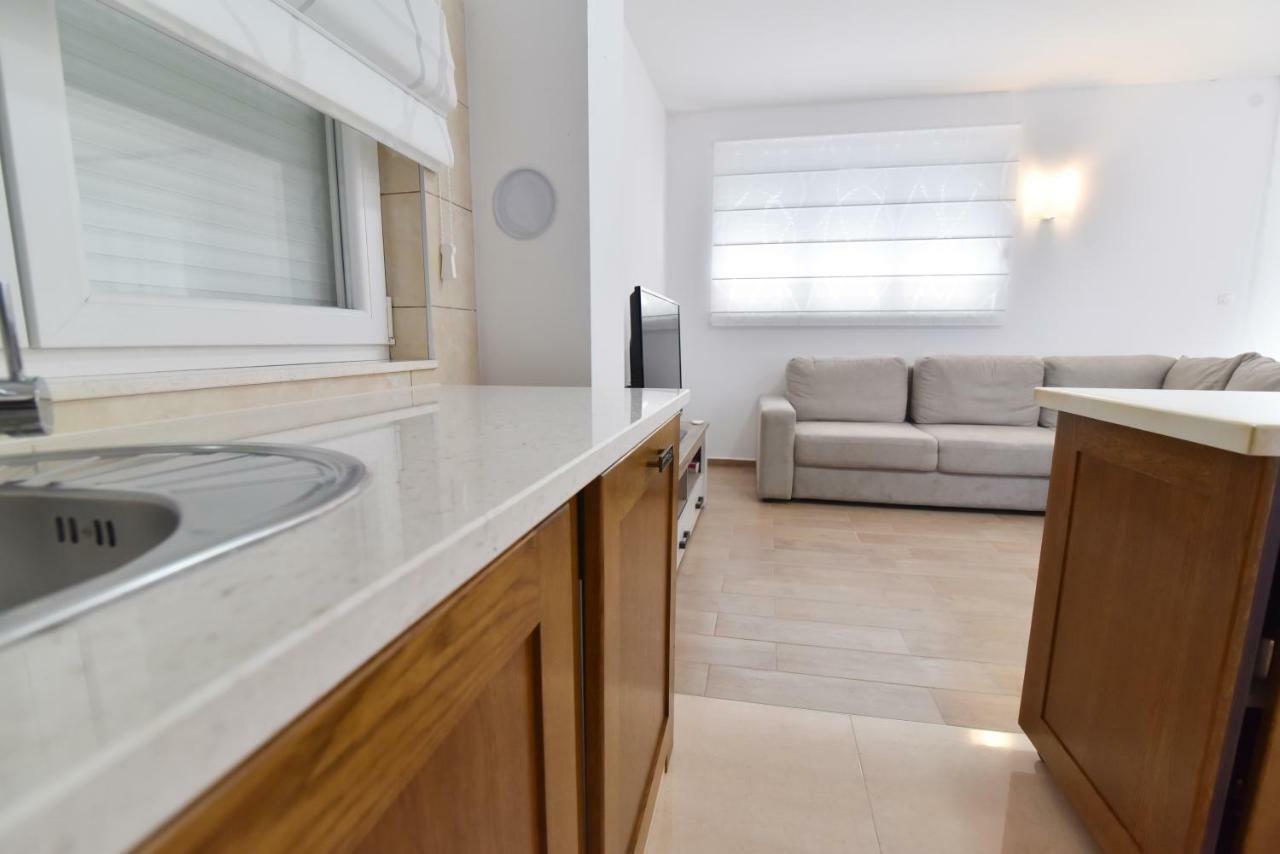 Villa Village Idylle With Heated Pool, Sauna, Jacuzzy And Private Parking Sukošan Extérieur photo