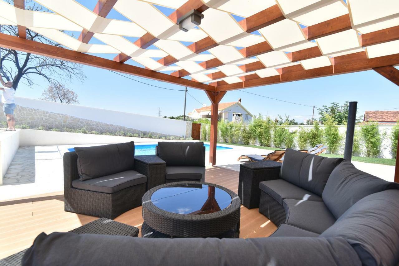 Villa Village Idylle With Heated Pool, Sauna, Jacuzzy And Private Parking Sukošan Extérieur photo