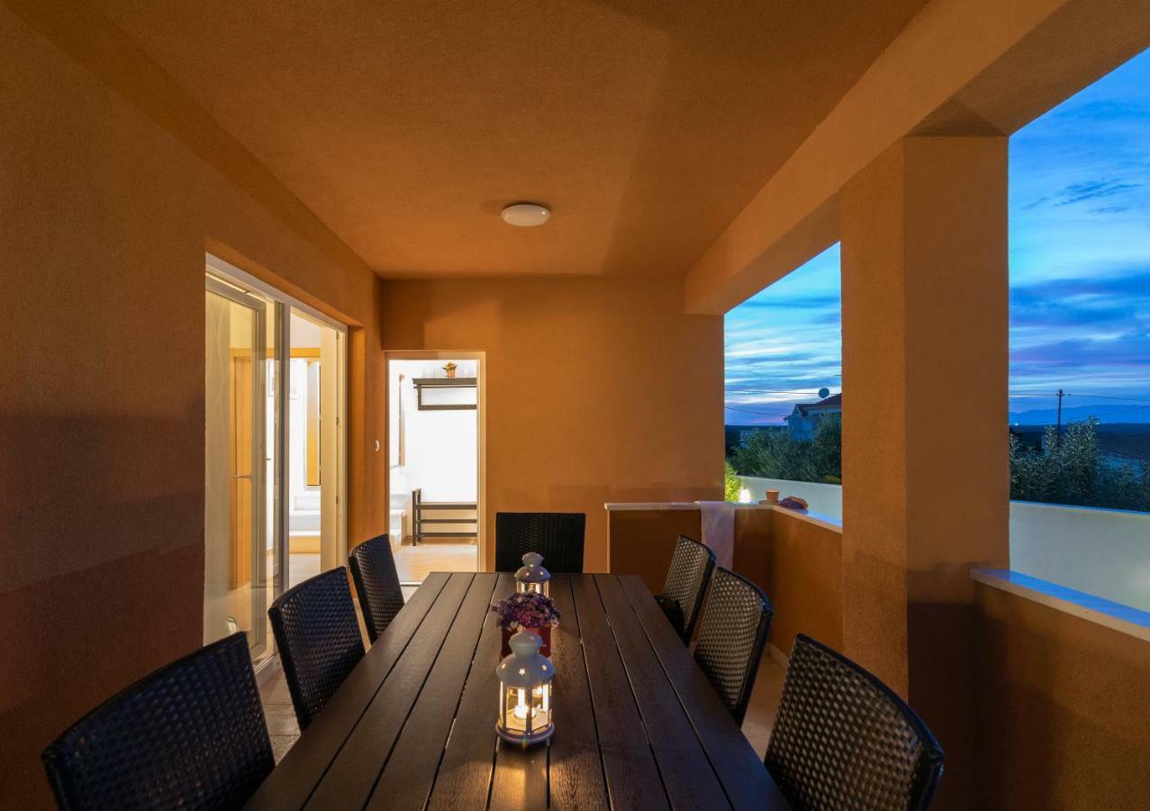 Villa Village Idylle With Heated Pool, Sauna, Jacuzzy And Private Parking Sukošan Extérieur photo